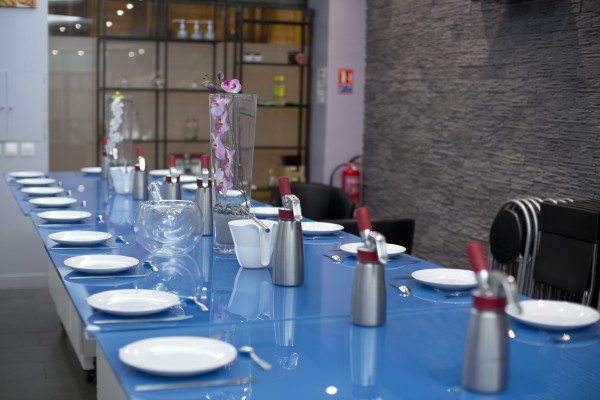 Labo Culinaire's Beautiful Table Layout